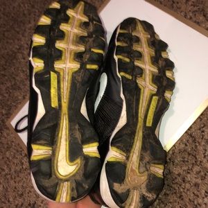 nike shark baseball cleats